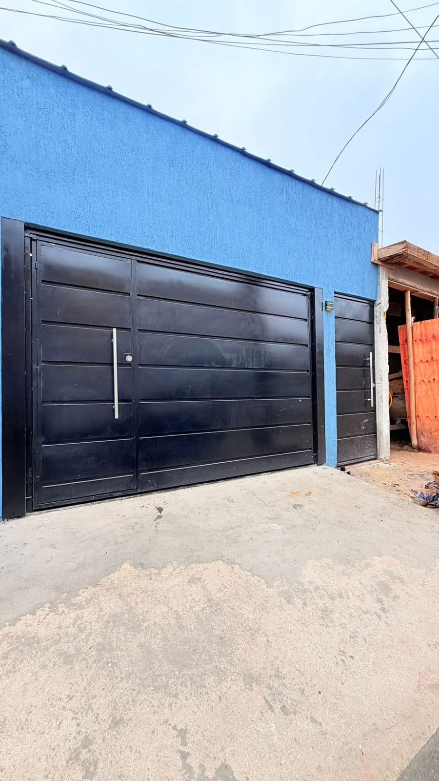 Vende-se imóvel 4 cômodos com garagem (térrea)