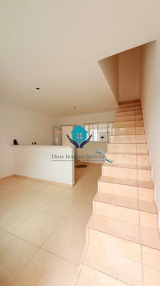Vende-se imóvel 4 cômodos com garagem