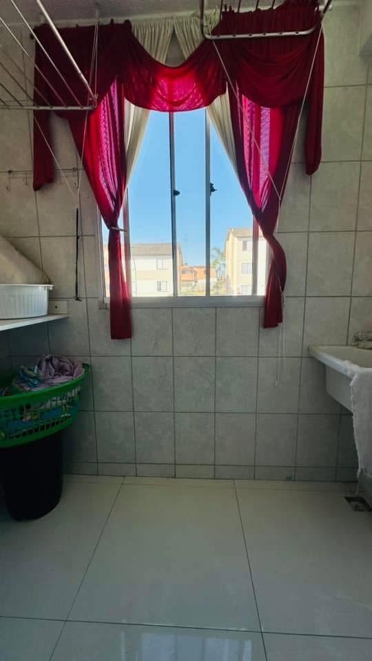 Vende-se apartamento CDHU com 4 cômodos e garagem