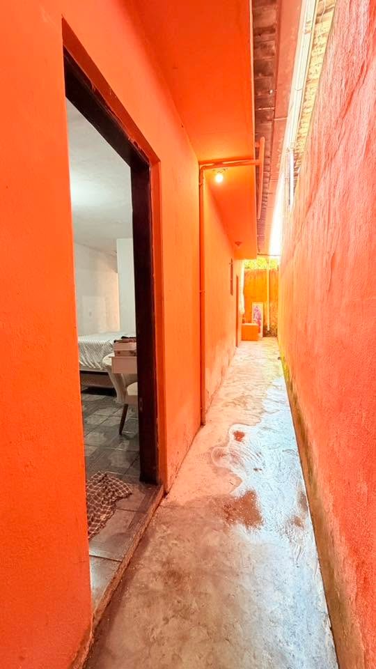 Vende-se imóvel com 2 cômodos e garagem